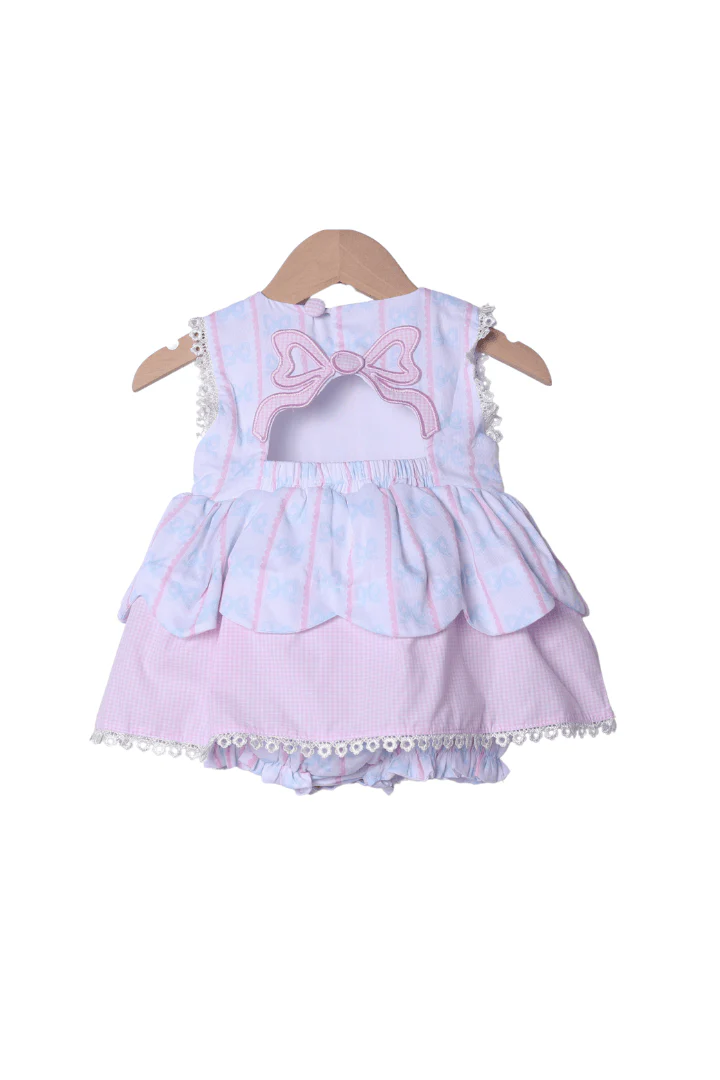 Sweet Scalloped Bow Applique Bubble - Image 2